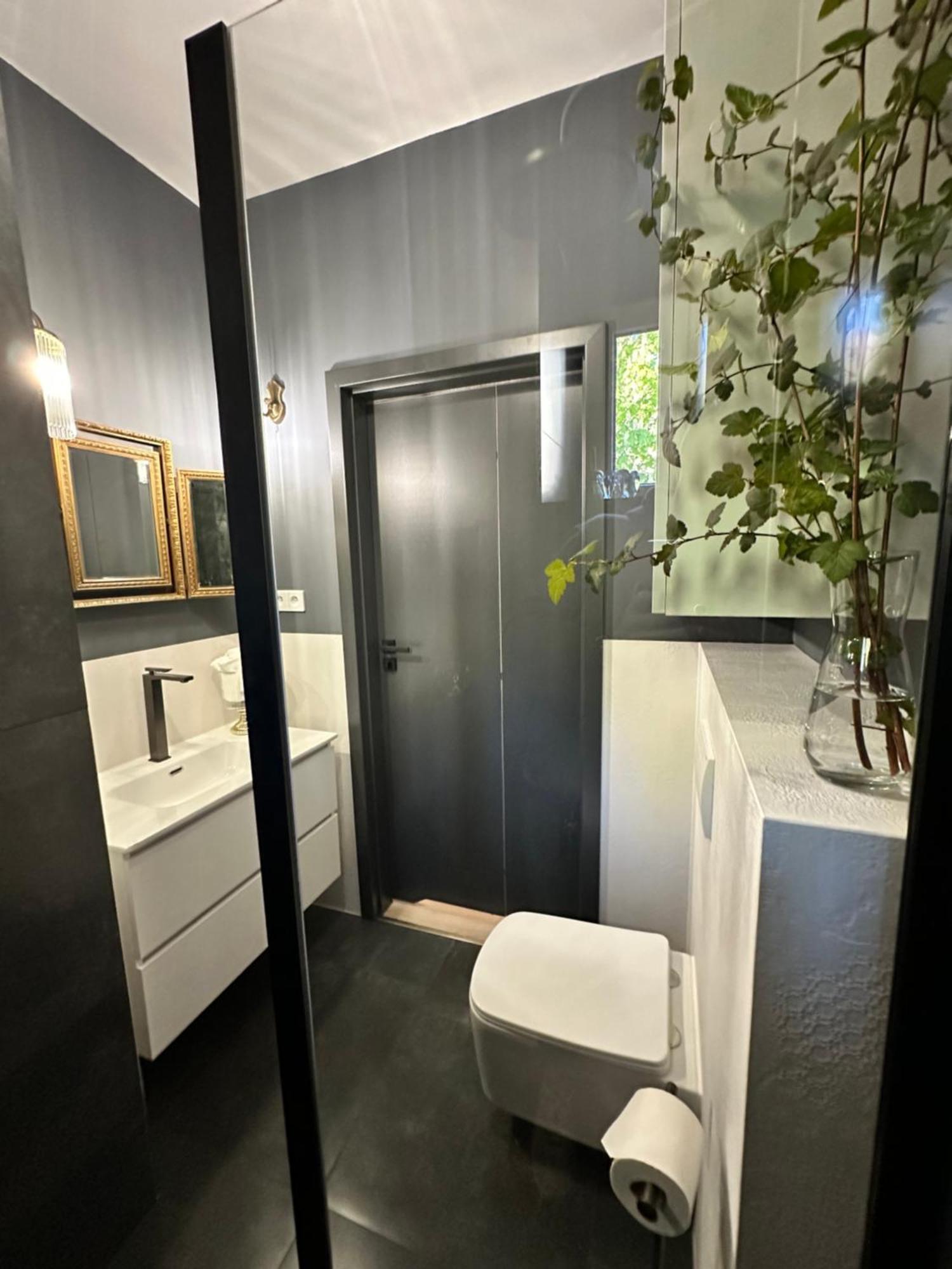 Main Square Apartments Sylvi Красков Екстериор снимка
