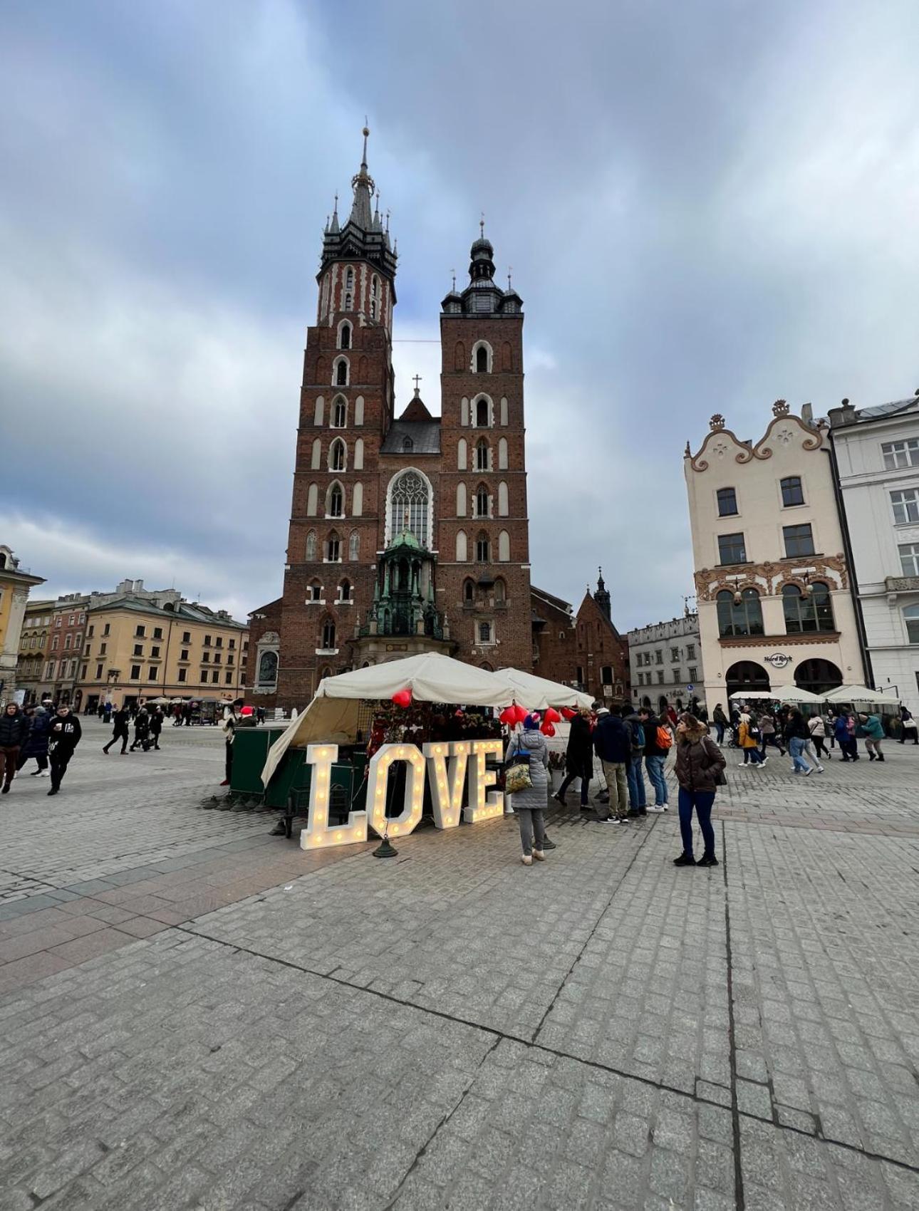 Main Square Apartments Sylvi Красков Екстериор снимка